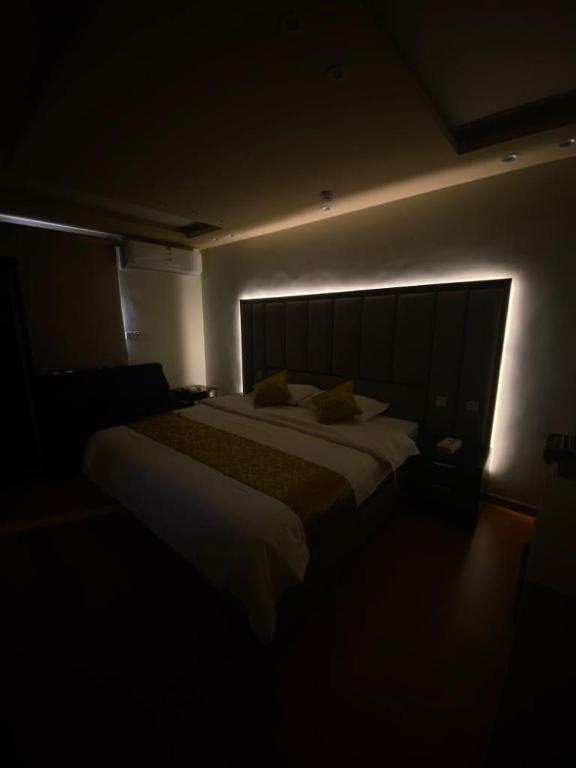 فندق ادوماتو Adomato Hotel Dawmat al-Jandal Exterior photo