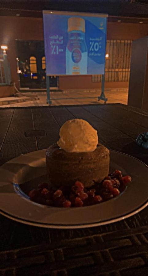 فندق ادوماتو Adomato Hotel Dawmat al-Jandal Exterior photo